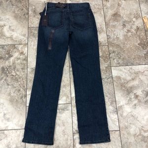 NEW NYDJ STRAIGHT LEG SIZE 4